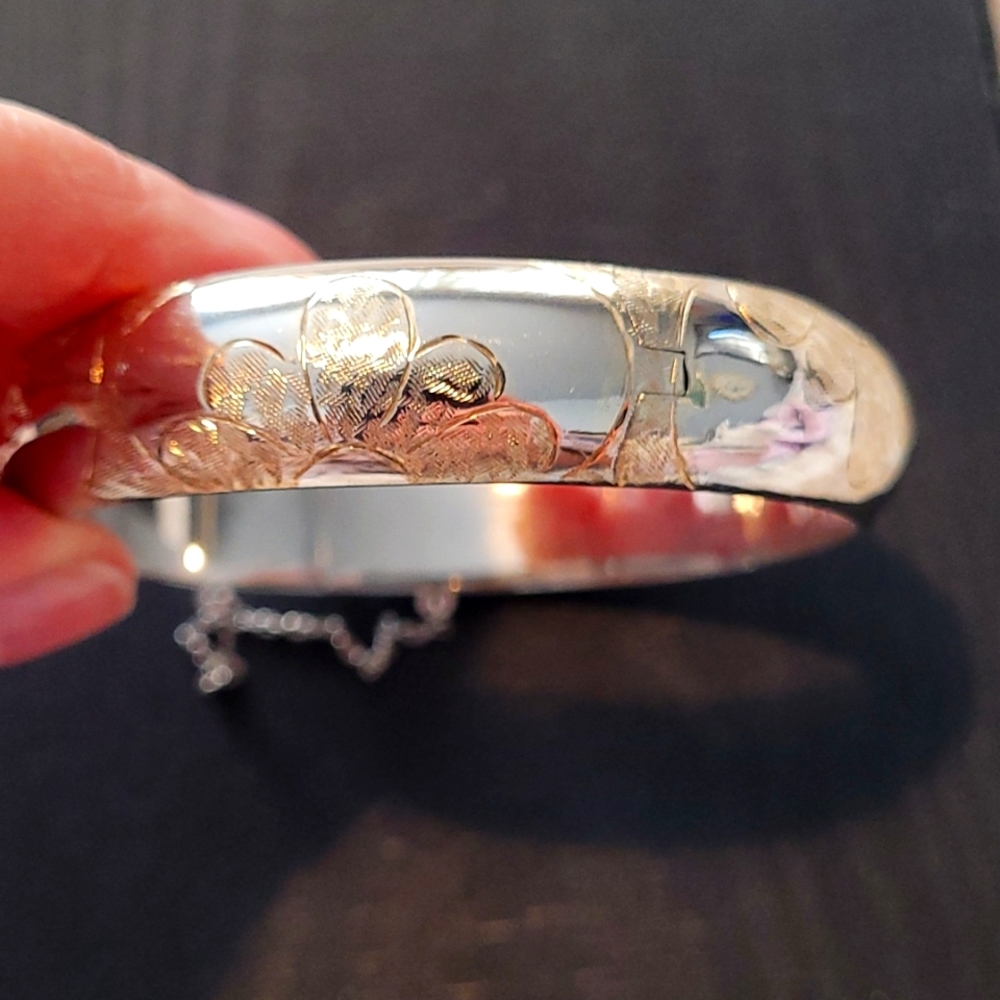 Sterling silver bangle bracelet with gold etching